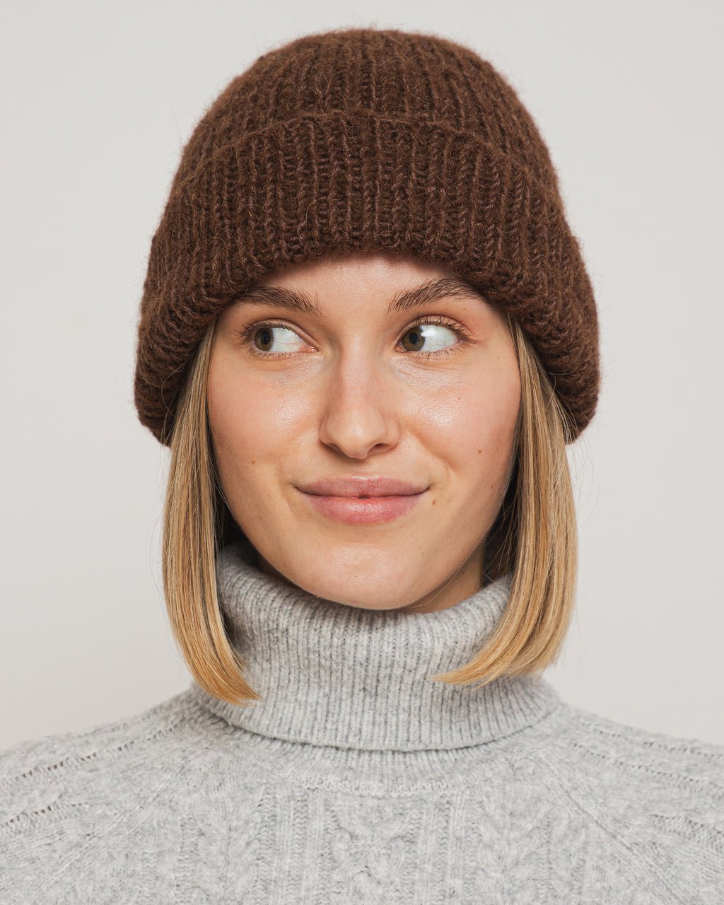 Czapka DARLA - Czekoladowa