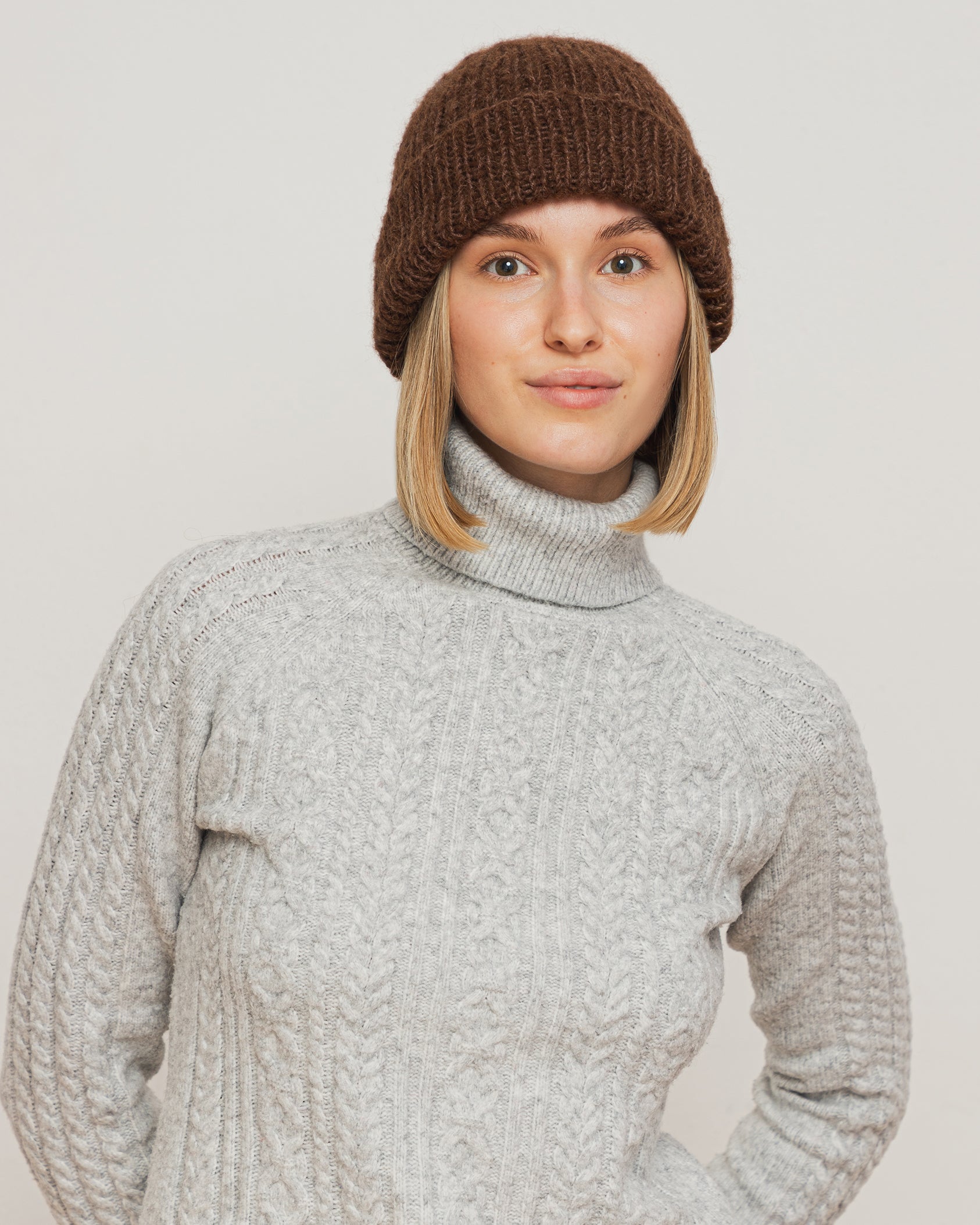 Czapka DARLA - Czekoladowa