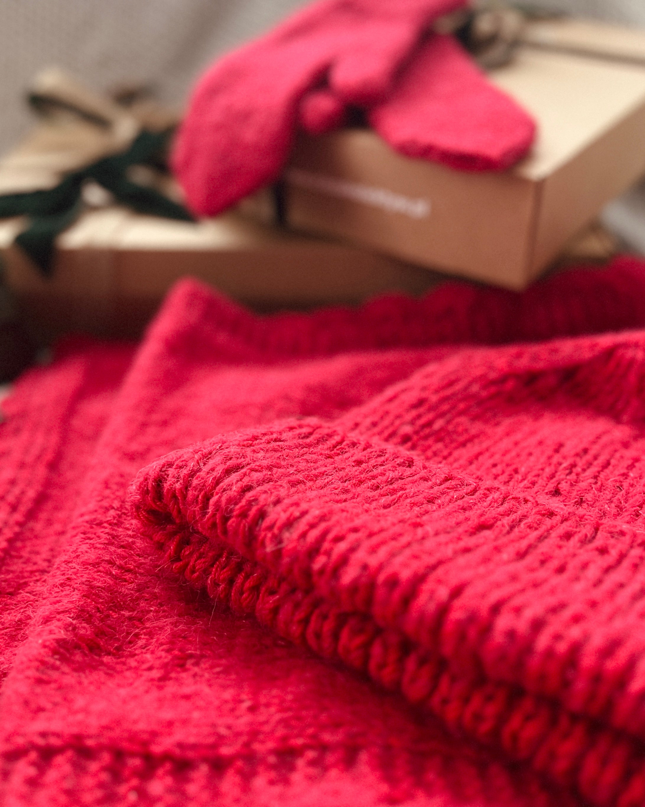 Czapka DEBRA - Czerwona